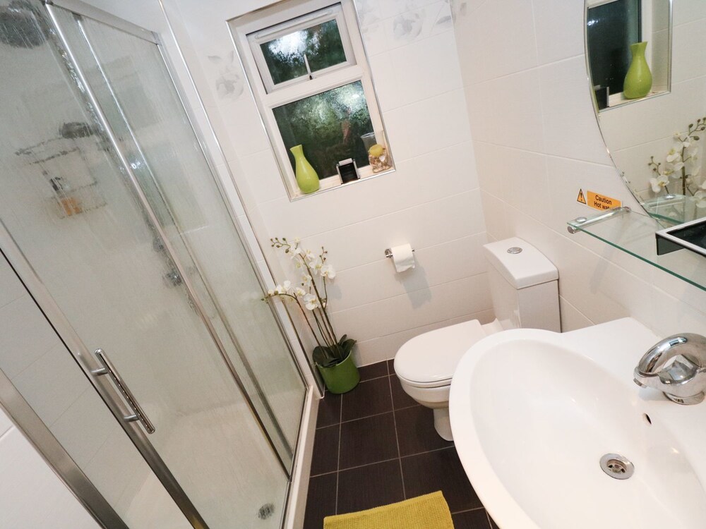 Little Tregonna Bathroom