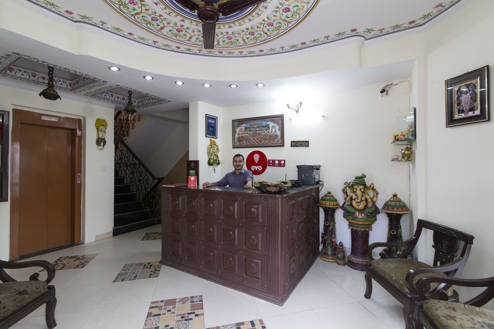 Oyo 2262 Hotel Heritage Inn Reception