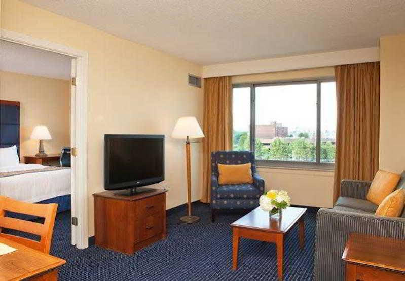 Residence Inn Boston Harbor On Tudor Wharf 