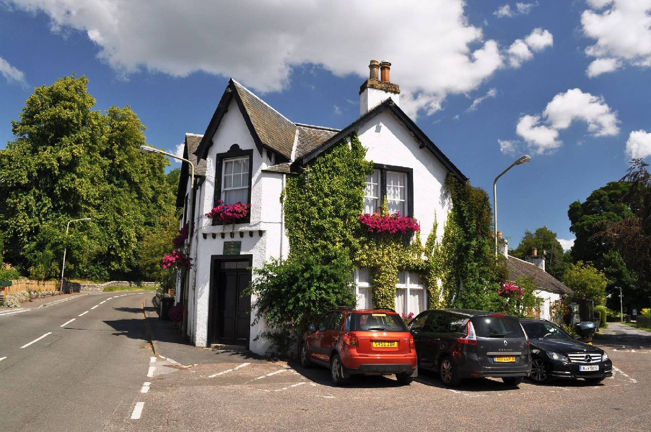 Moulin Hotel (مولین هتل) 