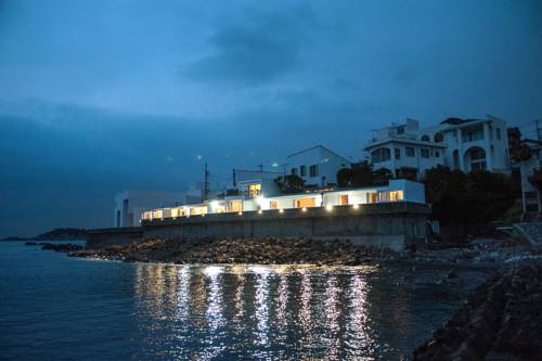 Hayama Funny House 