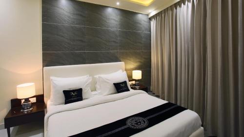 Mohan Tulip Hotel 