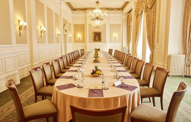 The Grand Hotel Eastbourne ( گرند هتل ایستبورن) Conferences