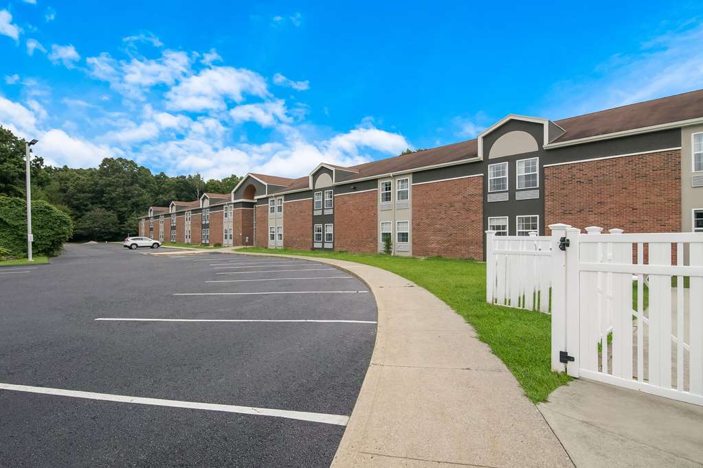 Best Western Mystic Hotel - photo 2