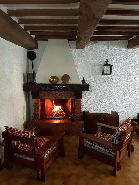 Le Pietre Antiche (ل پیتر آنتیچ) 