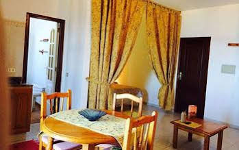 Finca Santa Catalina In-Room Dining
