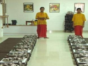 Laxmi Sadan Hotel 