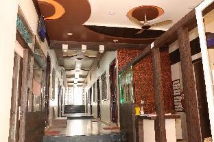 Shri Radhe Krishna Hotel (شری راده كریشنا هتل) 