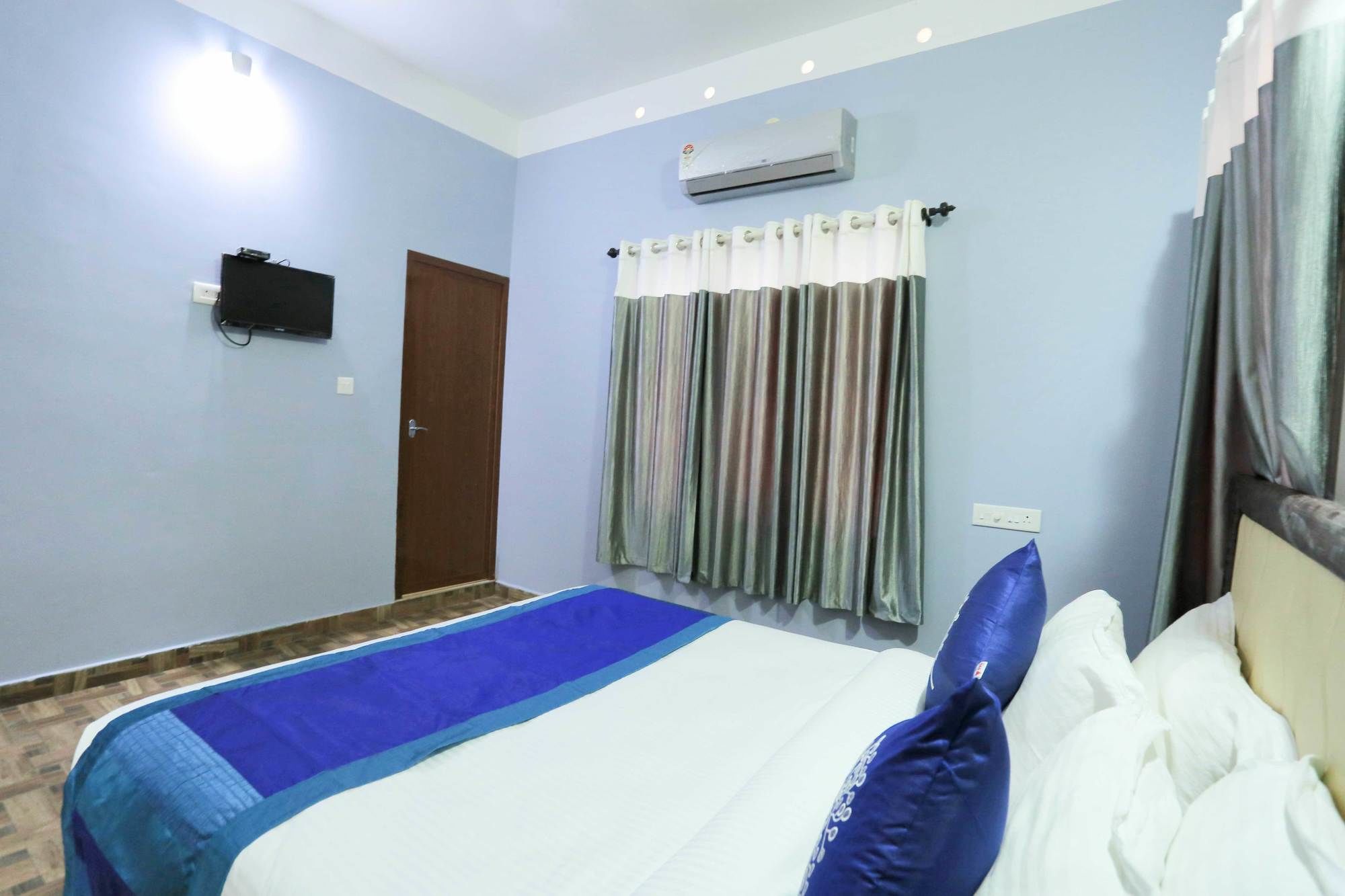 Oyo 4864 Ragam Resort 