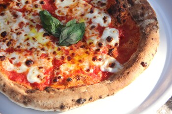 Villa Fonteintanata (ویلا فونتینتاناتا) Food and Drink
