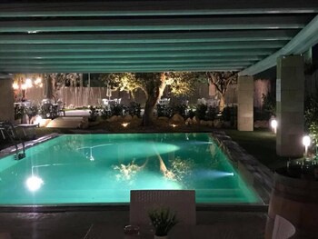 La Linea Dell'orizzonte Outdoor Pool
