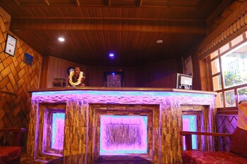 Hotel Blue Bird Reception