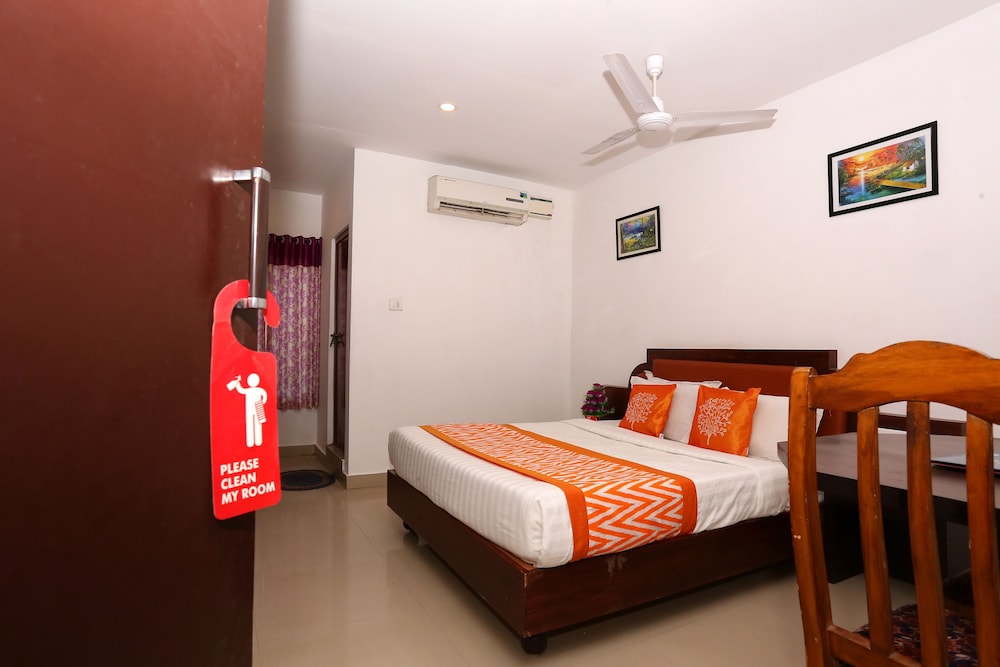 Oyo 9417 Seaside Residency Guestroom