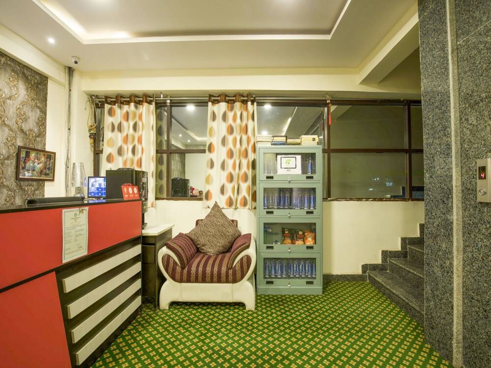 Oyo 13162 Swiss Legrand Lobby