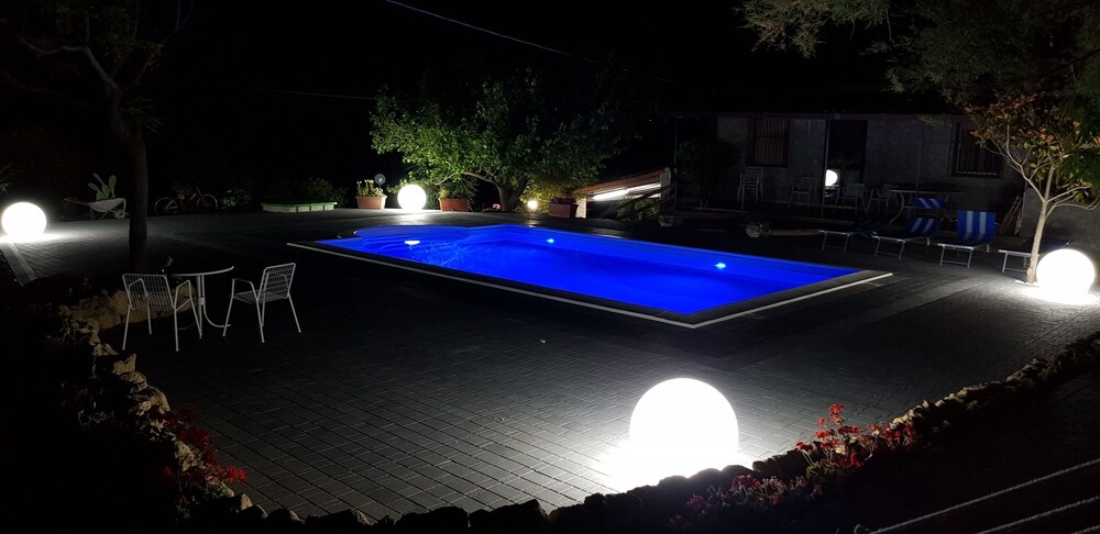 B&b Floristella Outdoor Pool