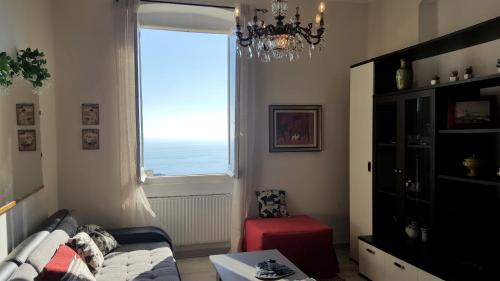 Un Balcone Tra Cielo E Mare 