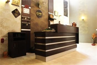 Oyo Premium Galleria Market Dlf 4 