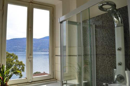 Giardino Nel Cielo Appartamento In Villa D'epoca Con Vista Lago A Verbania 