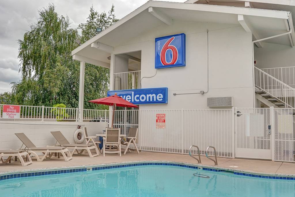 () pool  () pool