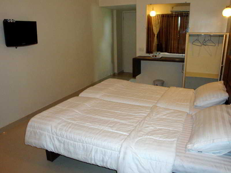 Purohit S Hotel Raj Room