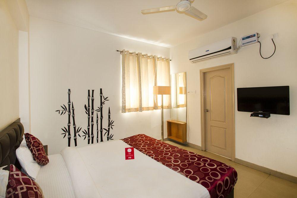 Oyo 11396 Hotel Cyprus Inn 