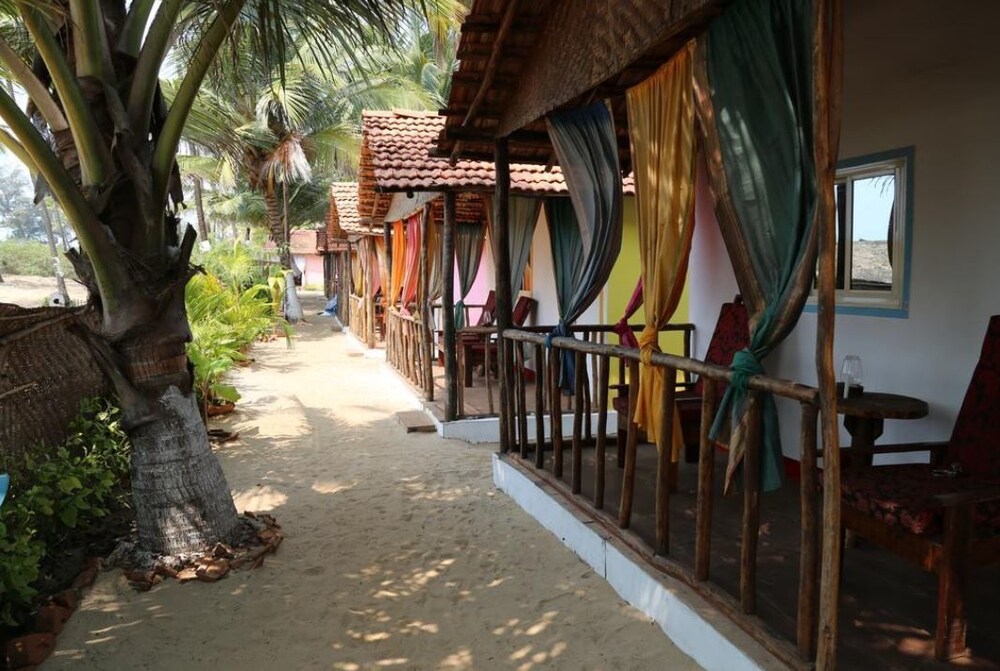 Go Ym Resort Hallway