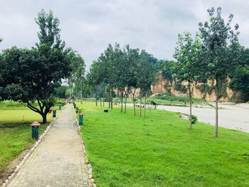 Corbett Riverside Resort Lake View