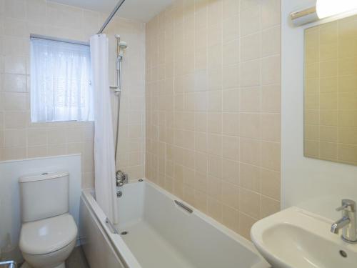1 Hazeldene Salcombe 