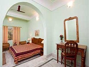 Chirmi Palace Hotel 