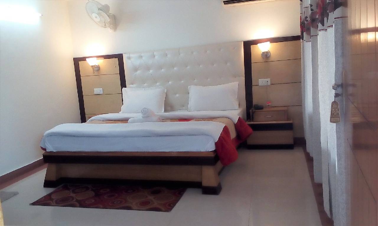 Hotel Ganesha Inn 