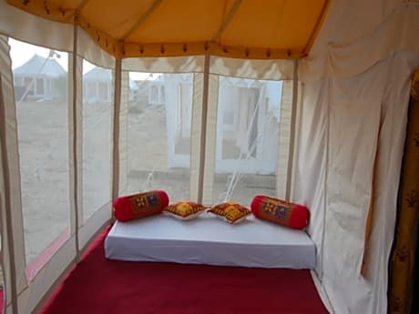 Sheesh Mahal Desert Camp 