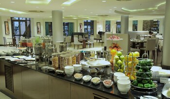 Radisson Blu Hotel Lusaka Breakfast Area