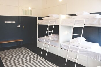 Curiocity Durban Hostel Guestroom