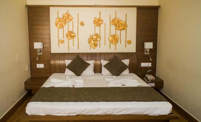 Hotel Priya General view