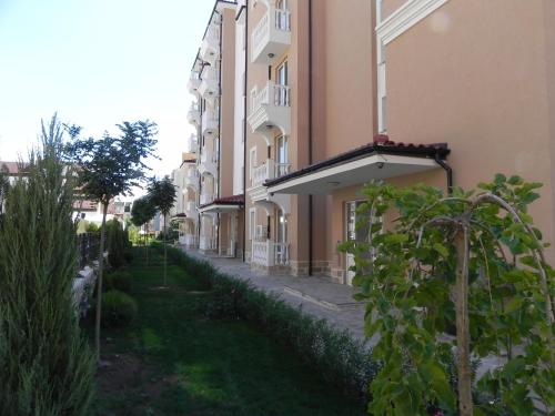 Villa Antorini Apartments (ویلا آنتورینی آپارتمنتس) 