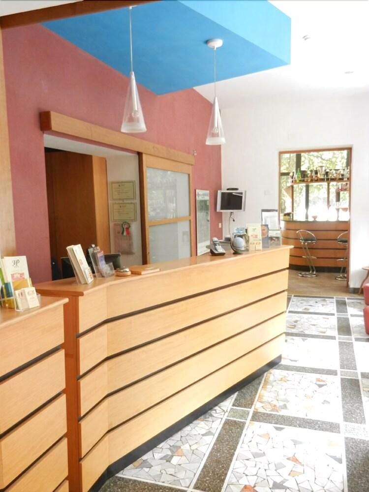 Hotel Paradiso 