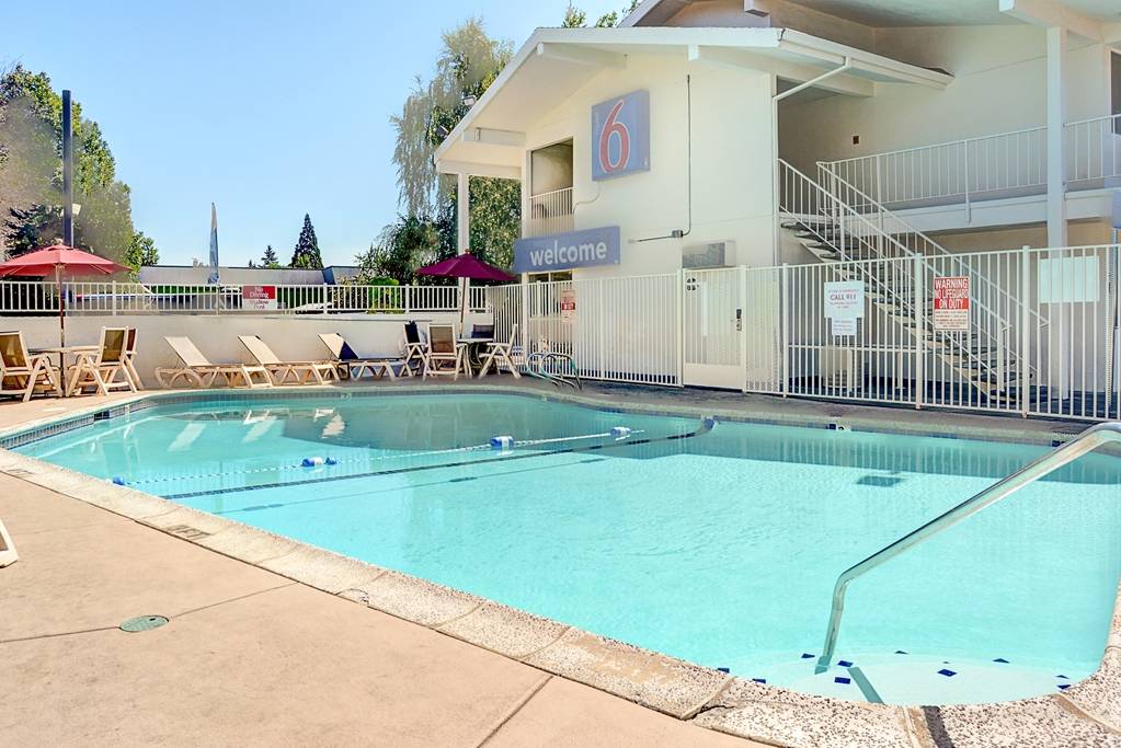 () pool  () pool