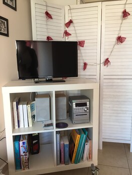 Suburban Deluxe Lodging & Retreat In-Room Amenity
