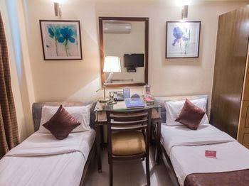 Oyo Rooms Marine Lines 