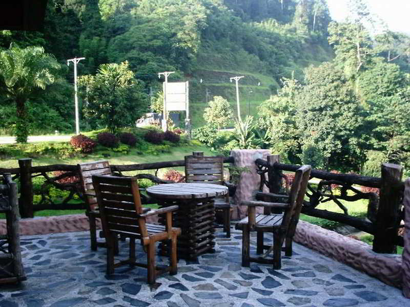 Kuraburi Greenview Resort Bar