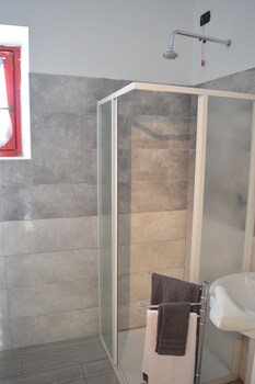 Podere San Marco Bathroom