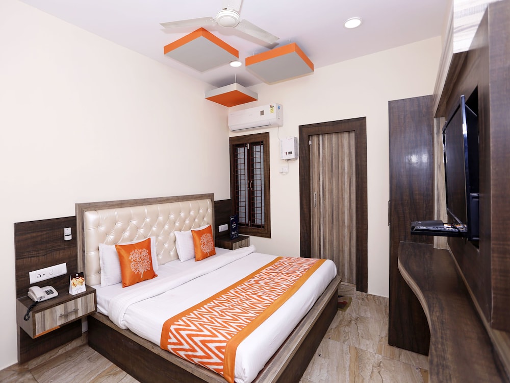 Oyo 4511 Hotel Nagpal (اویو ۴۵۱۱ هتل ناگپال) Guestroom