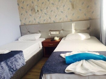 Twenty One Hotel Guestroom