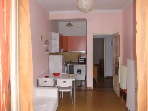 Rose Apartment 