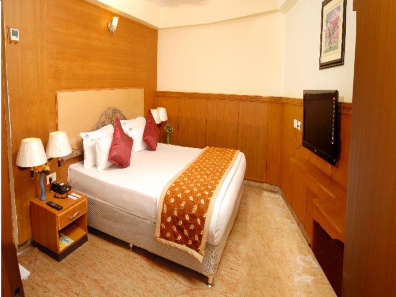 Hotel Raj 