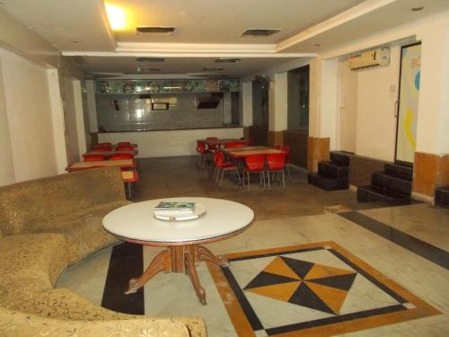 Restful Stay Near Rishikesh Railway Station 
