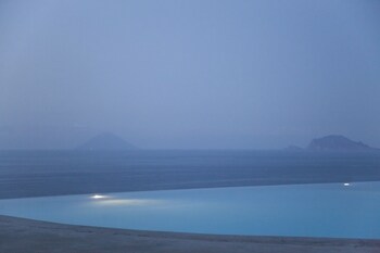 Hotel Ravesi Outdoor Pool