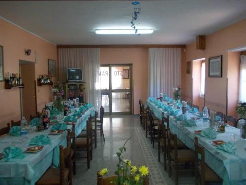 La Lucciola Albergo Ristorante (لا لوكسیولا آلبرگو ریستورانت) 
