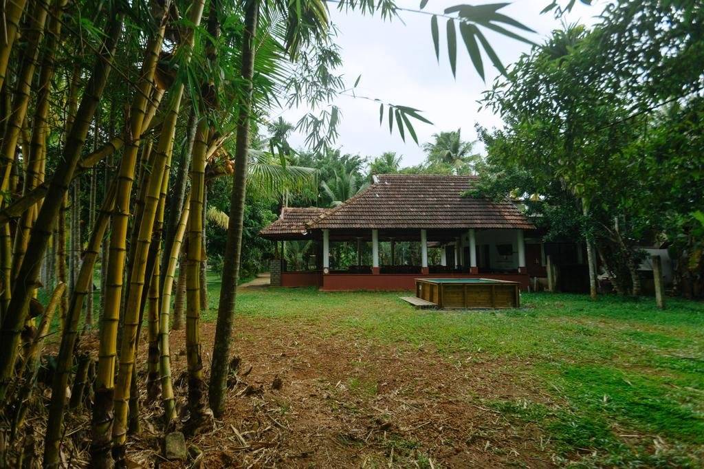 Palmgrove Lake Resort 