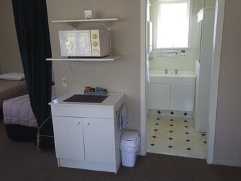 Palm Motel Waihi Bathroom